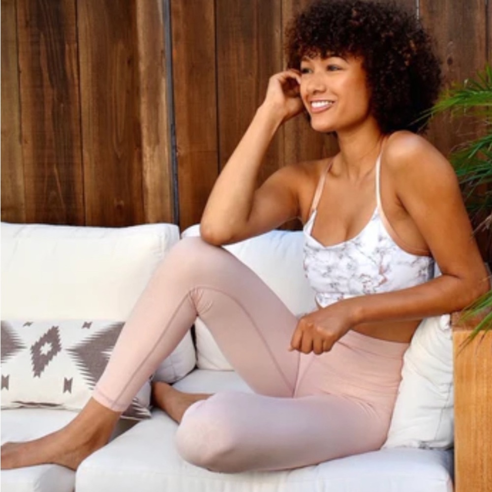 LIKE NEW DYI signature high waisted legging in Himalayan Salt color